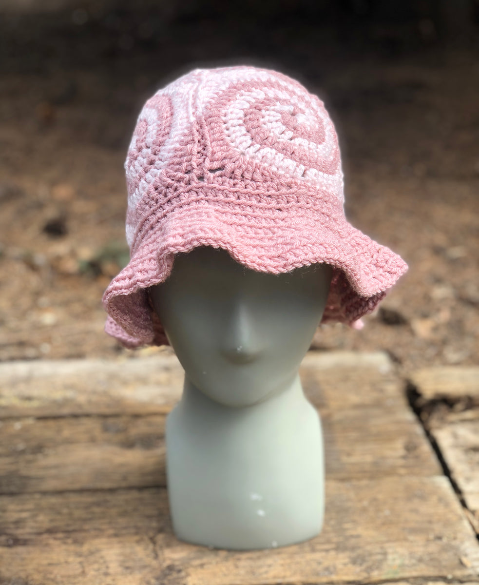 Spiral Granny Square Crochet Hat (Pink) – Lively Vibes display picture 1
